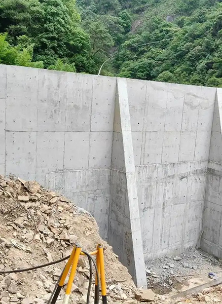 商丘重力式挡土墙